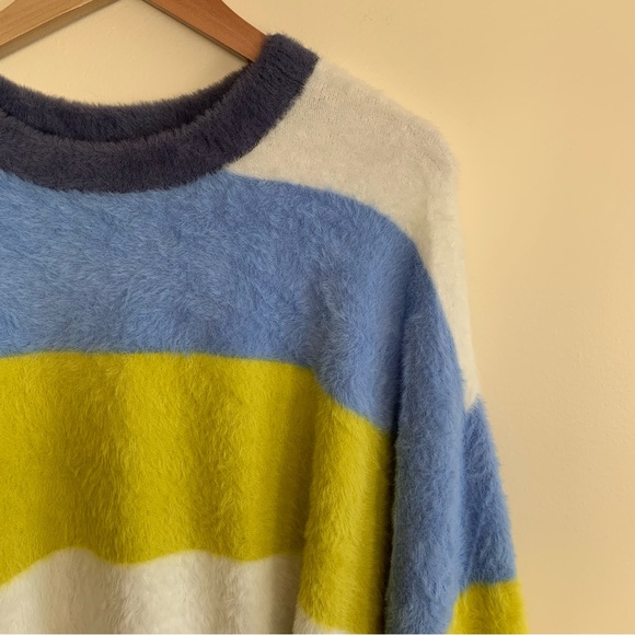 aerie FLURRY CREW SWEATER . - Picture 3 of 4